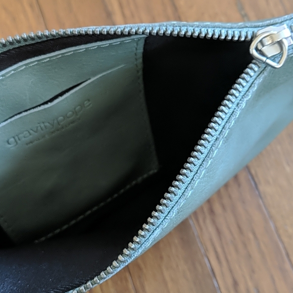 Gravitypope Clutch - Picture 3 of 4